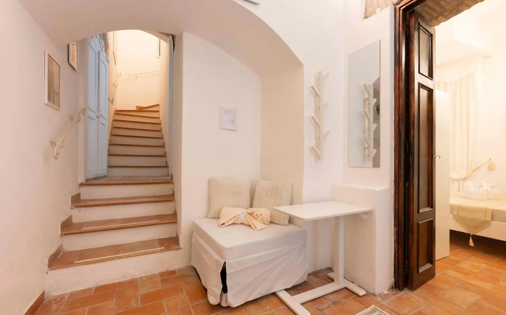 Apartment Largo Dei Librari Guesthouse Rome Italy