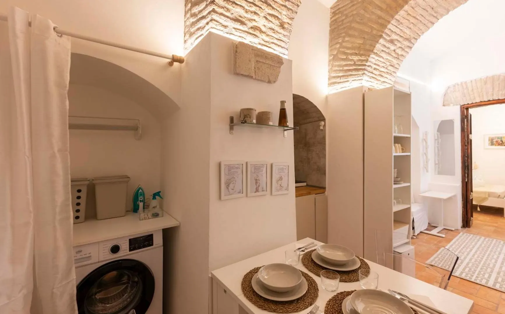 Largo Dei Librari Guesthouse Rome Italy